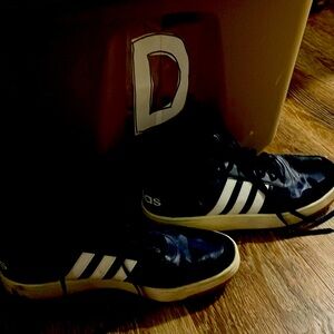 Men's adidas size 12.5 blue and white like new